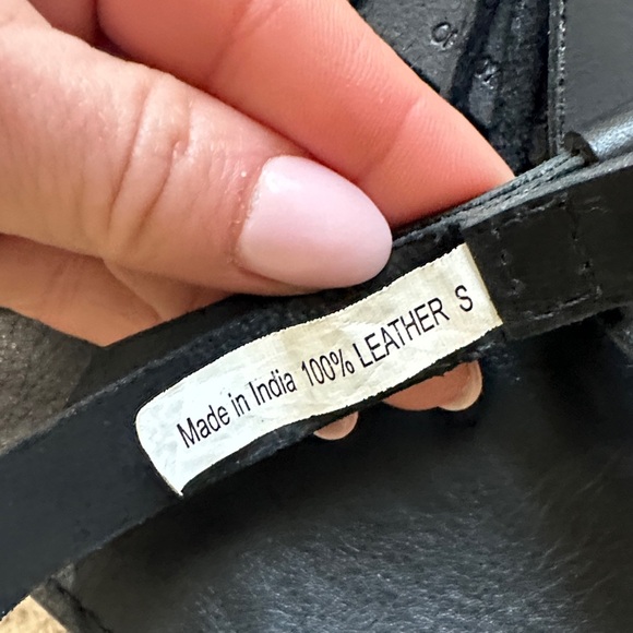 Madewell Leather Belt bag/Crossbody Bag with Adjustable Strap - Picture 7 of 9